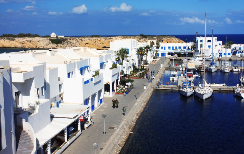 

Napoli - Monastir, Tunisia - Marina Cap Monastir Appart Hôtel