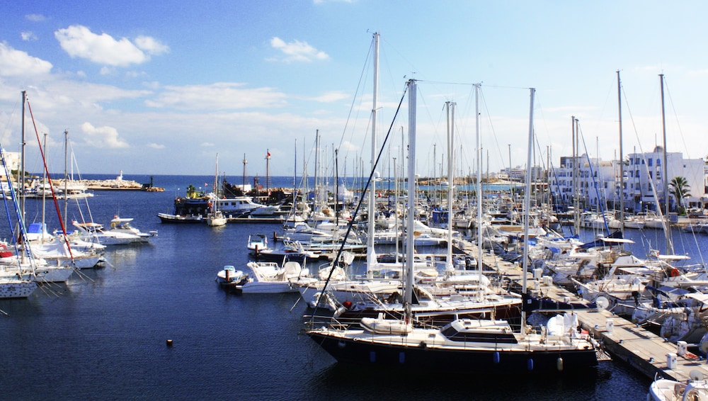 

Roma - Monastir - Marina Cap Monastir Appart Hôtel