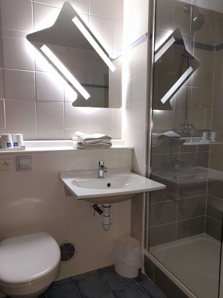 

Palermo - Paray-Vieille-Poste - Ibis Budget Fresnes Orly