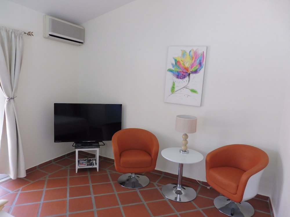 

Verona - Palm Beach - Karibu Aruba Boutique Hotel