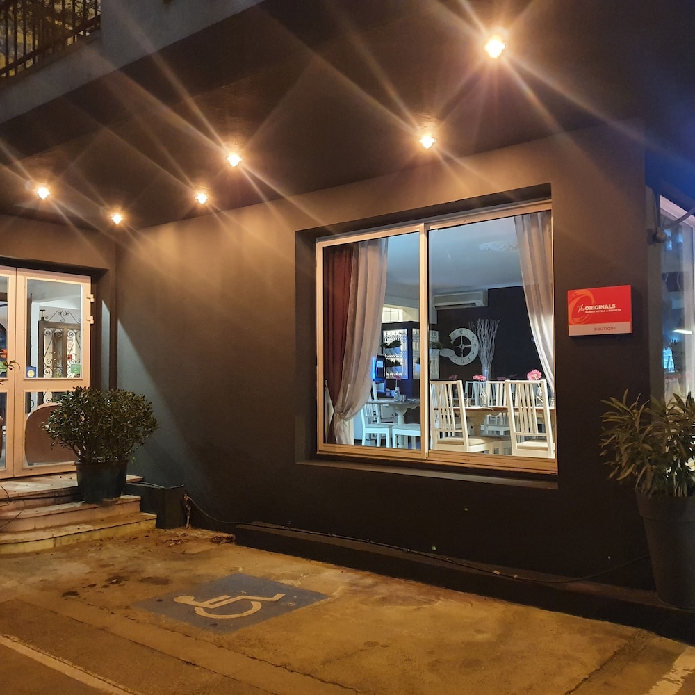 

Torino - Sausset-les-Pins - The Originals Boutique, Clair Hôtel, Martigues