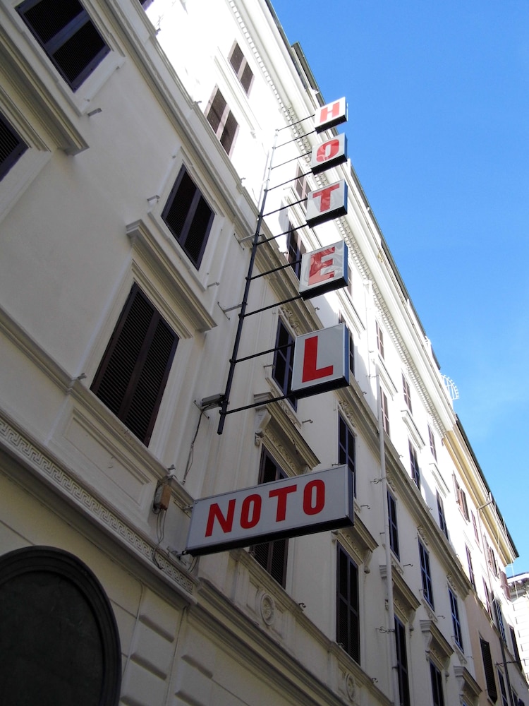 

Trieste - Roma - Raeli Hotel Noto