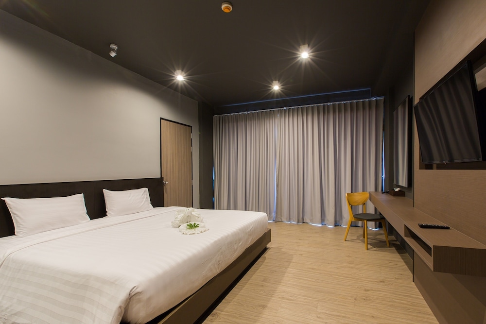 

Roma - Nai Thon Beach - Maya Phuket Airport Hotel-Naiyang Beach
