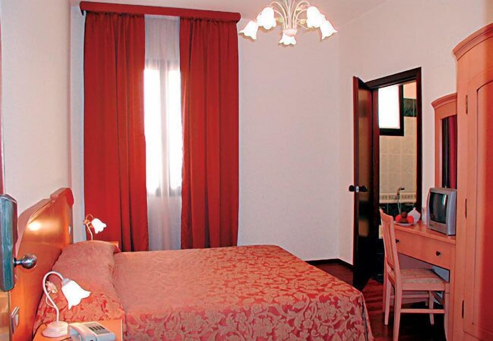 

Bari - Mestre - Hotel Altieri