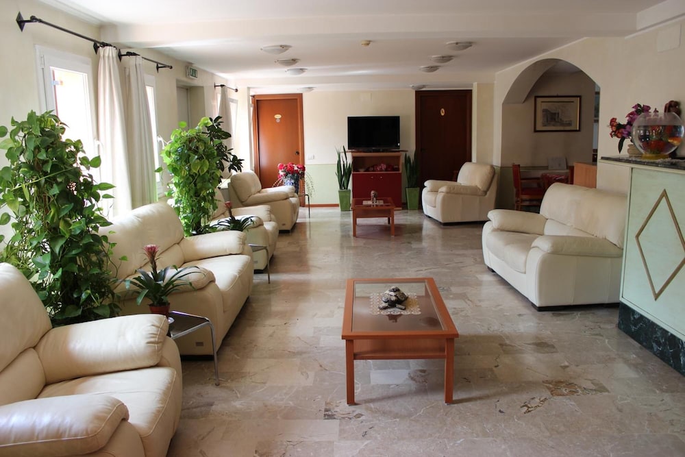 

Palermo - Mestre - Hotel Altieri