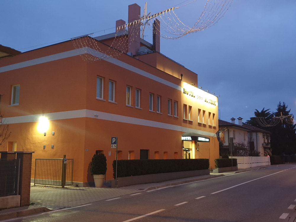 

Brindisi - Venezia, Aeroporto Marco Polo - Hotel Altieri