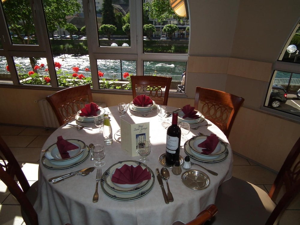 

Napoli - Peyrouse - Hôtel Saint Georges