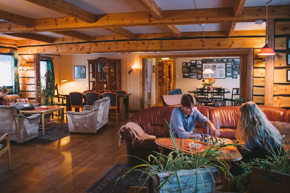 

Roma - Longyearbyen - Mary-Ann's Polarrigg