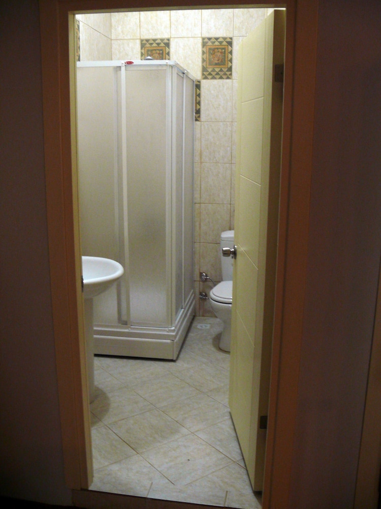 

Genova - Istanbul - Budak Residence