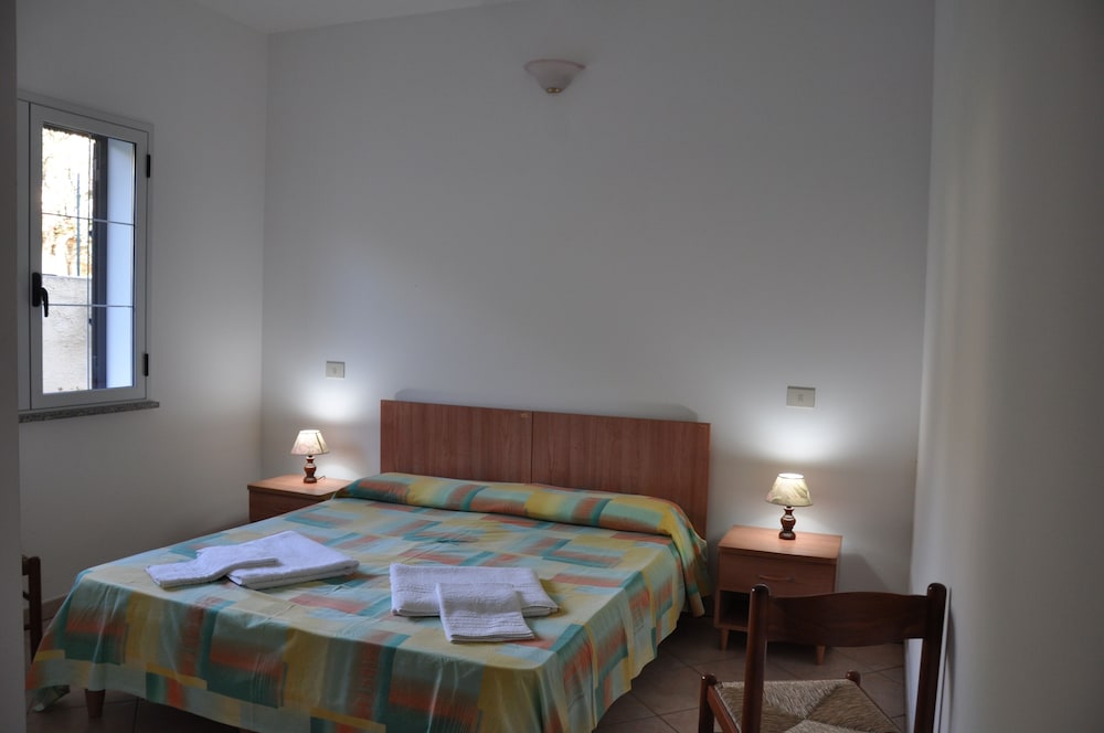 

Bologna - Capo Vaticano - Rosy Hotel Residence