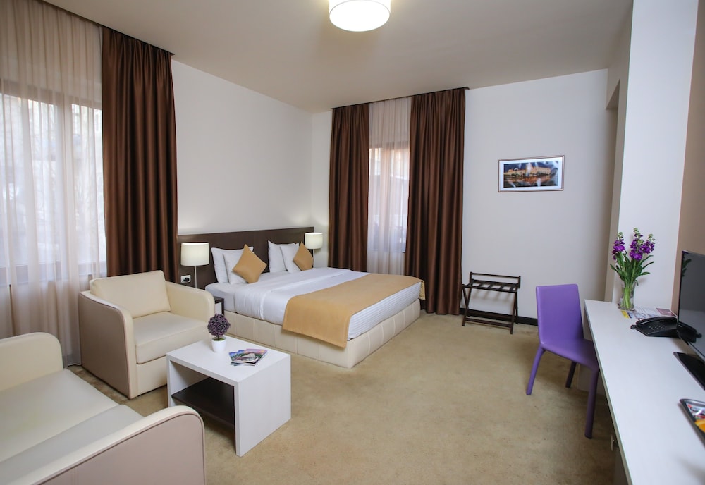

Roma - Yerevan - My Hotel Yerevan
