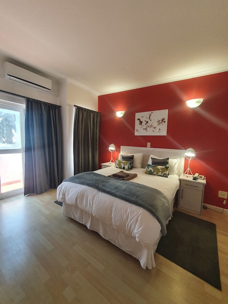 

Roma - Walvis Bay - The Langholm Hotel