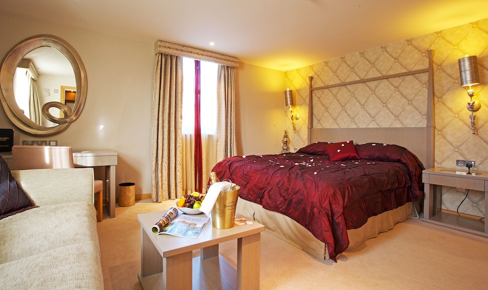 

Roma - West Drayton - The Pinewood Hotel