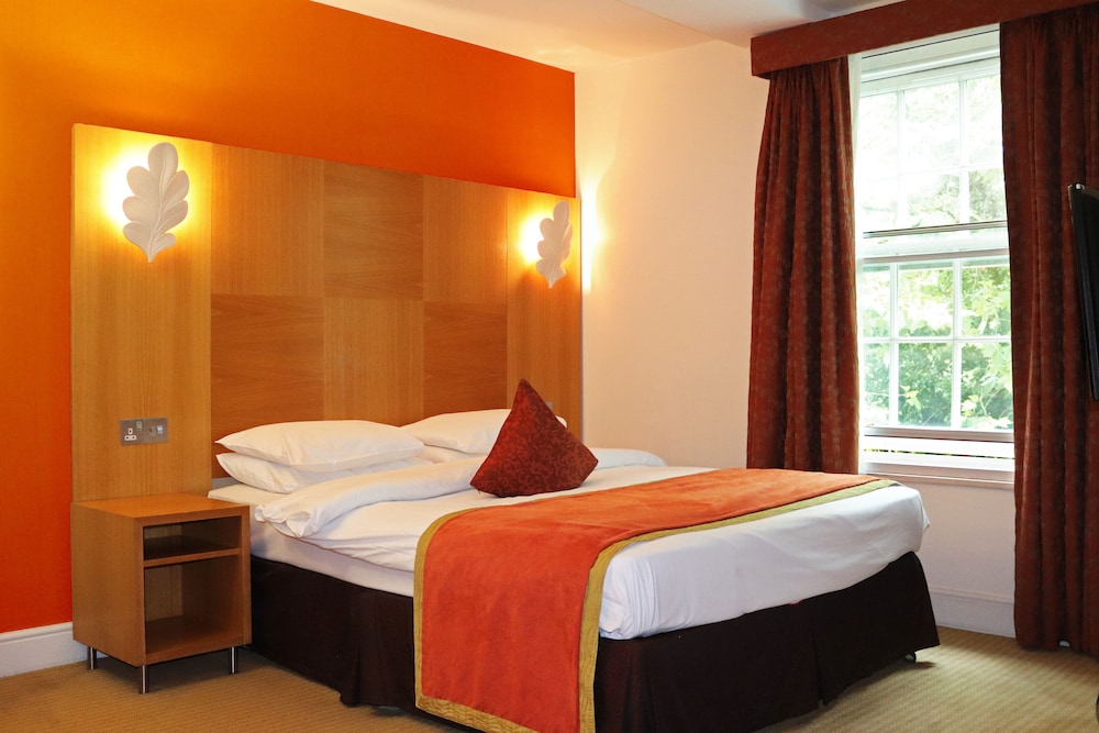 

Milano - West Drayton - The Pinewood Hotel