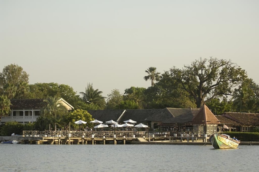 

Milano - Ziguinchor - Hôtel Kadiandoumagne