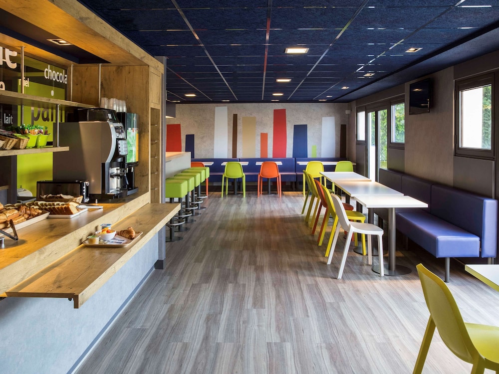 

Roma - Versailles - ibis budget Versailles Chateau Saint cyr l'Ecole