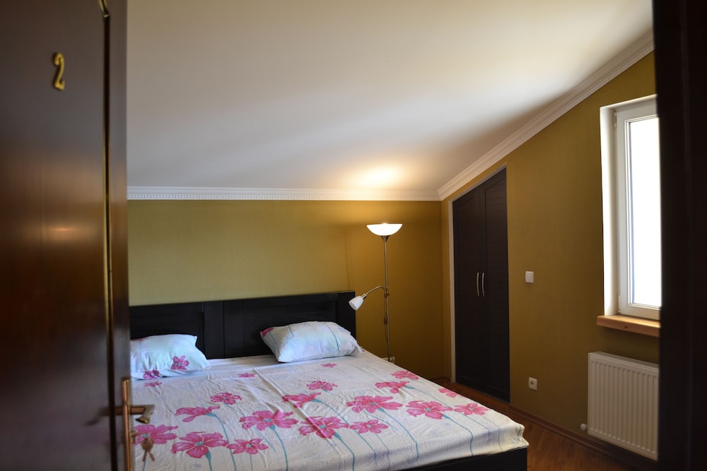 

Roma - Tbilisi - Hotel Isaka