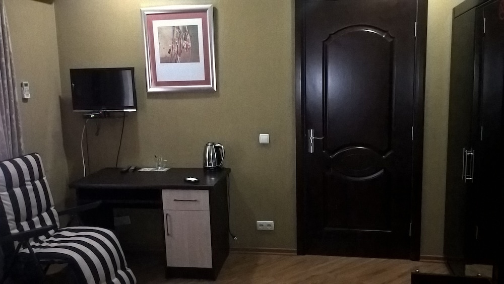 

Verona - Tbilisi - Hotel Isaka