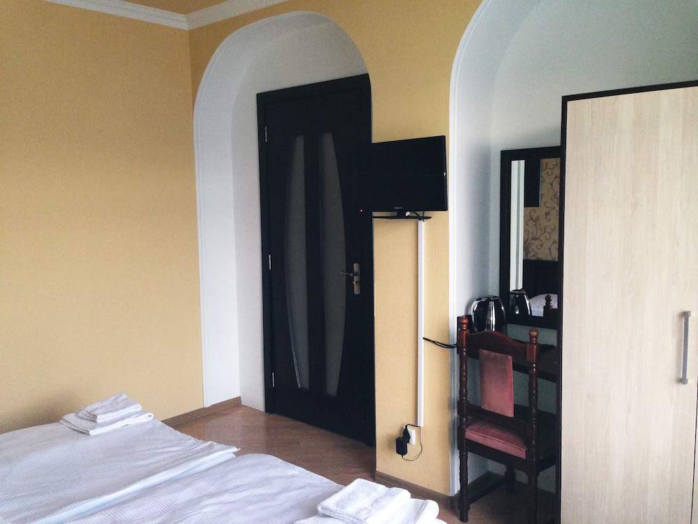 

Roma - Tbilisi - Hotel Isaka