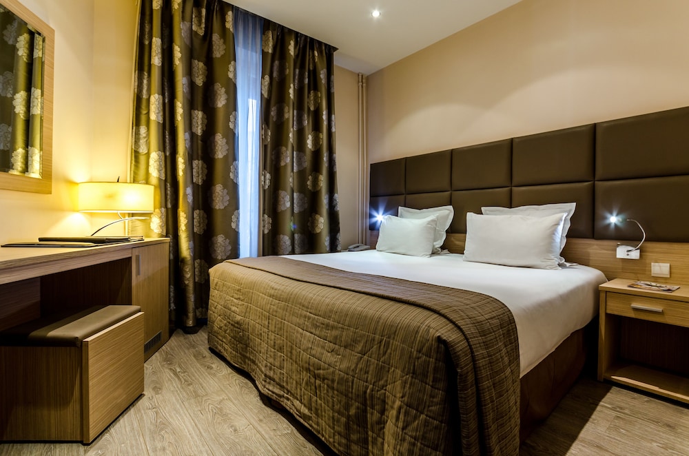 

Bari - Drancy - Hotel Riviera Renovated