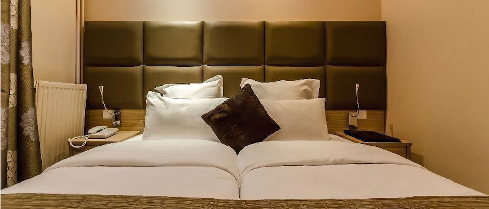 

Catania - Saint-Denis (Ile-de-France) - Hotel Riviera Renovated