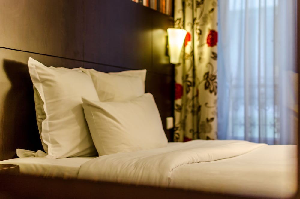 

Bari - Montreuil (Ile-de-France) - Hotel Riviera Renovated