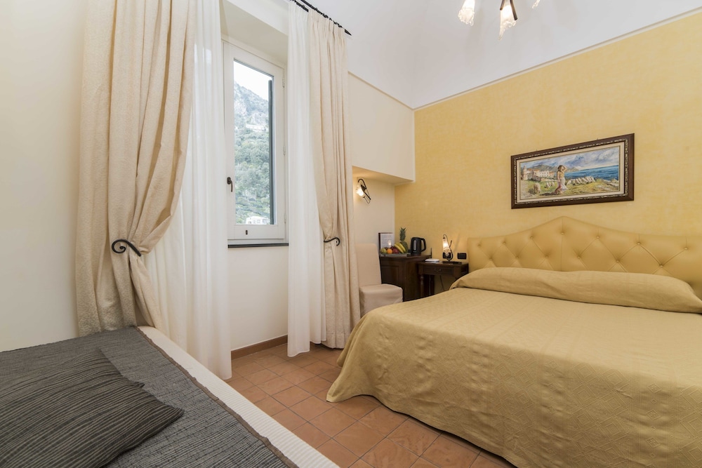 

Milano - Minori - Hotel Villa Annalara charme and relax