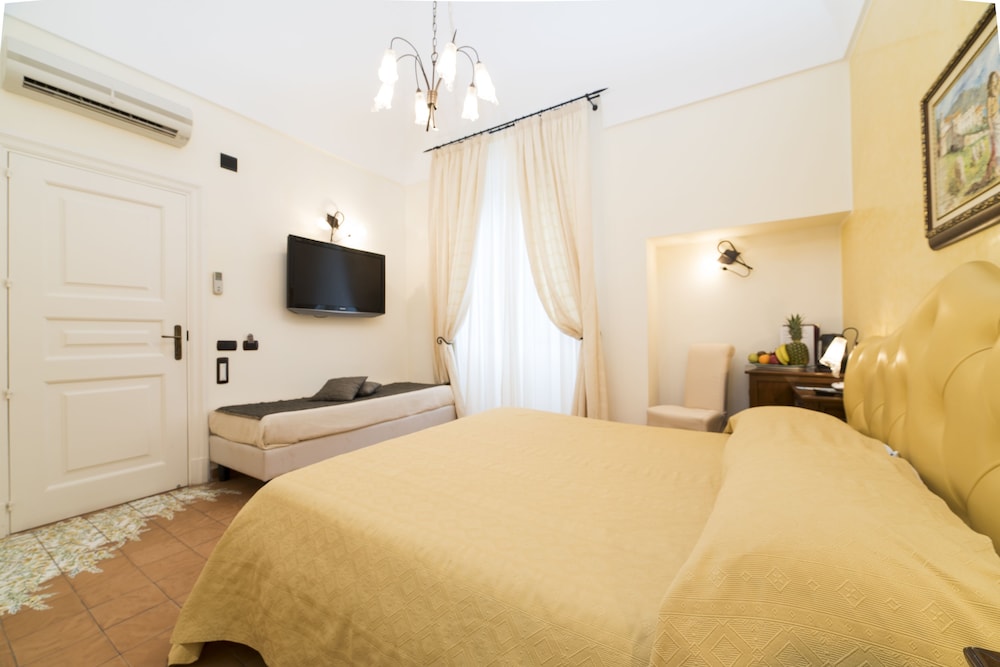 

Milano - Agerola - Hotel Villa Annalara charme and relax