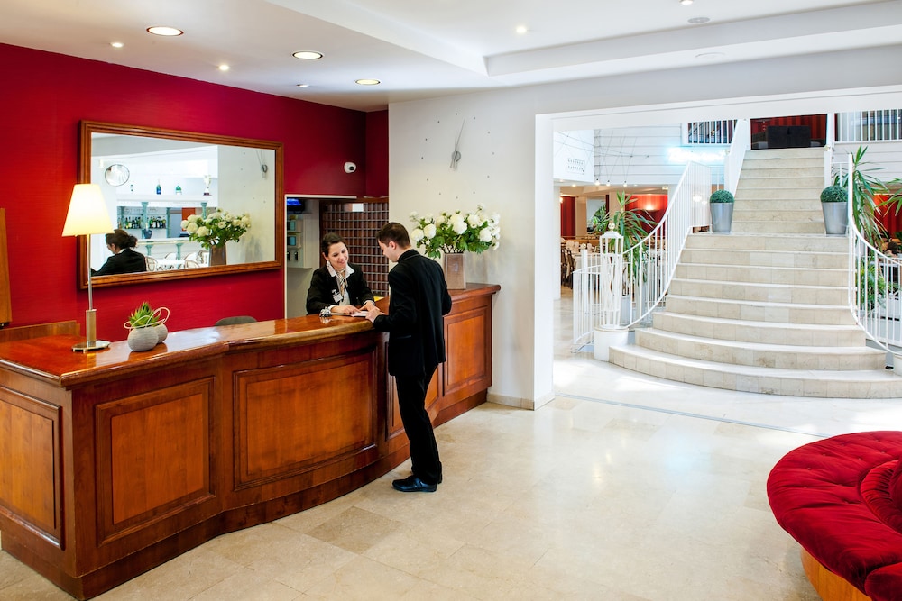 

Napoli - Lourdes - Hôtel Saint Sauveur