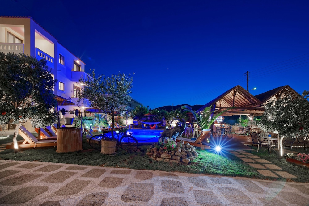 

Roma - Kolimbari - Villa Gereoudis Apartments with Sea View & Pool