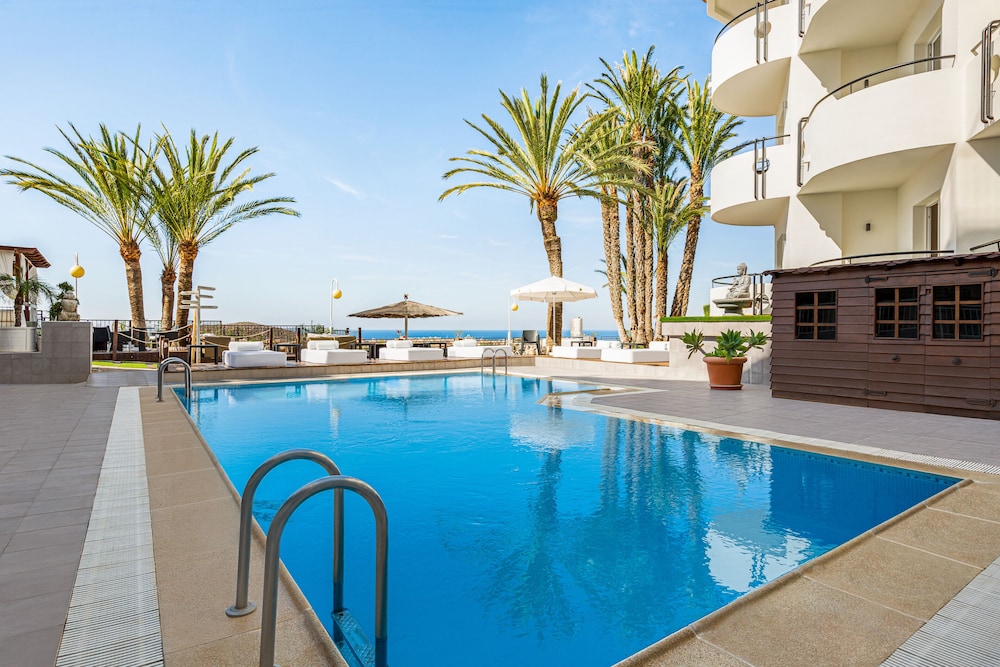 

Milano - Mazarrón - Ramada Resort by Wyndham Puerto de Mazarron
