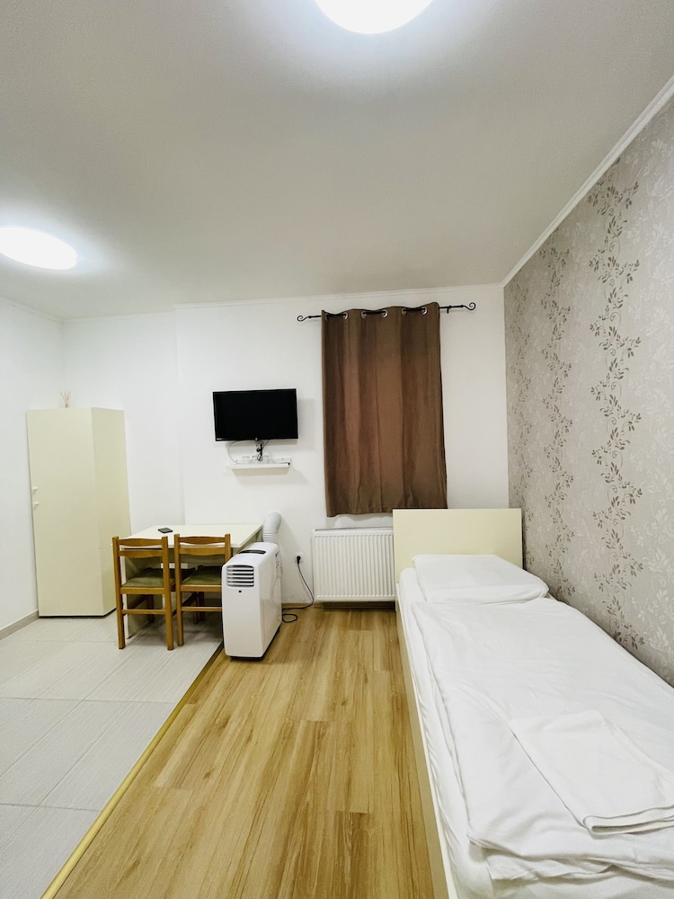 

Brindisi - Budapest - Easy Star Hotel