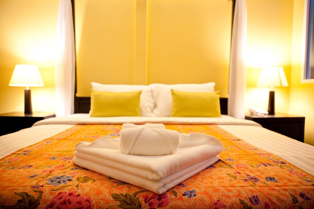 

Bologna - Phuket Town - Baan PhuAnda Phuket