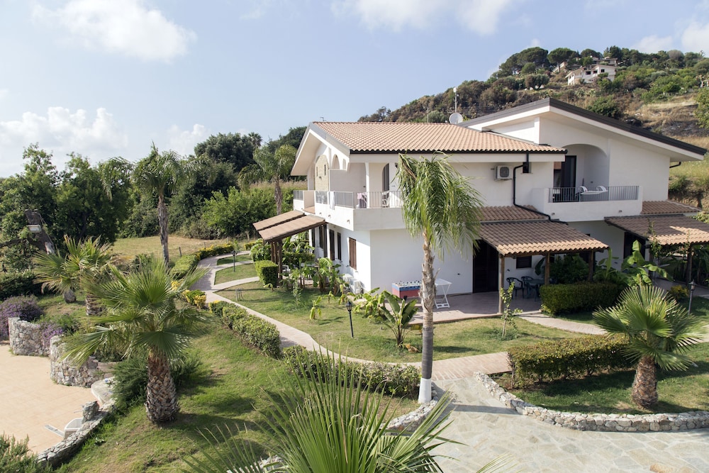

Milano - Gasponi - Luzia Agriresort