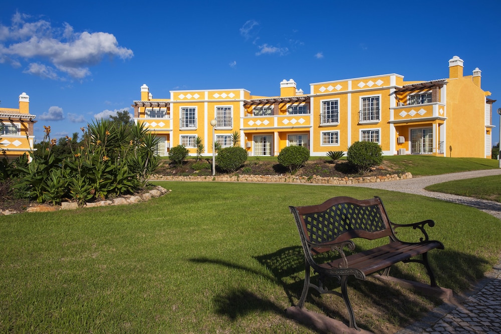 

Bari - Carvoeiro - Colina da Lapa & Villas