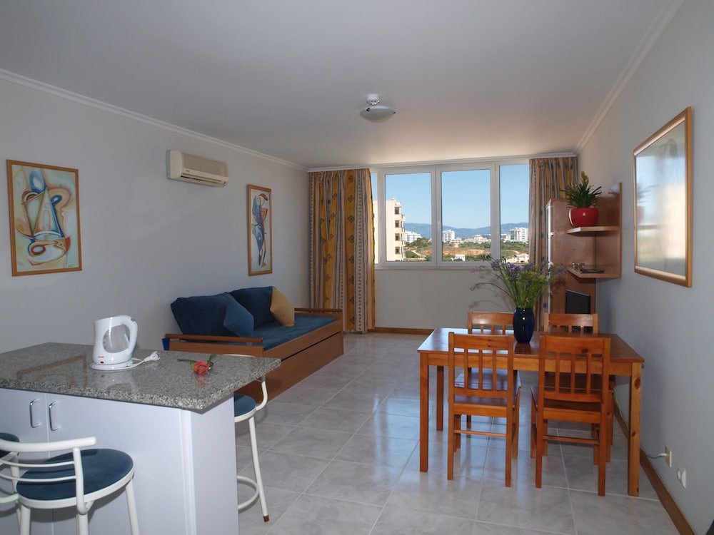 

Bologna - Carvoeiro - Apartamentos Jardins da Rocha