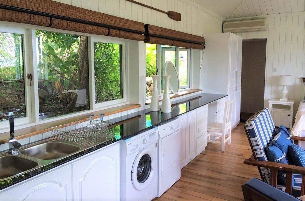 

Roma - Cerf Island - South Point Villas