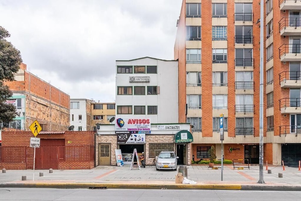 

Bologna - Bogota - CASA HOTEL VICTORIA Av 30