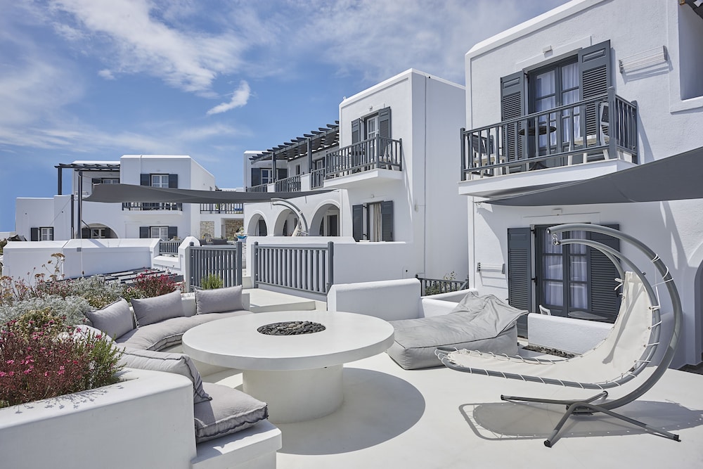 

Roma - Naousa, Paros - Parian Boutique Hotel