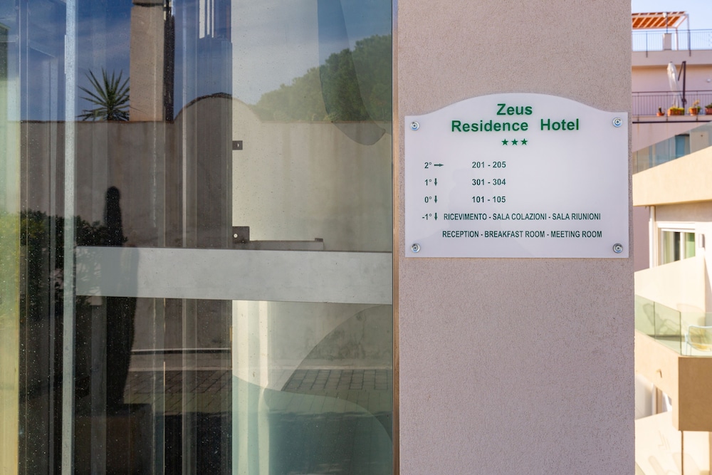 

Genova - Acireale - Zeus Hotel - Aparthotel - Meeting & Congress