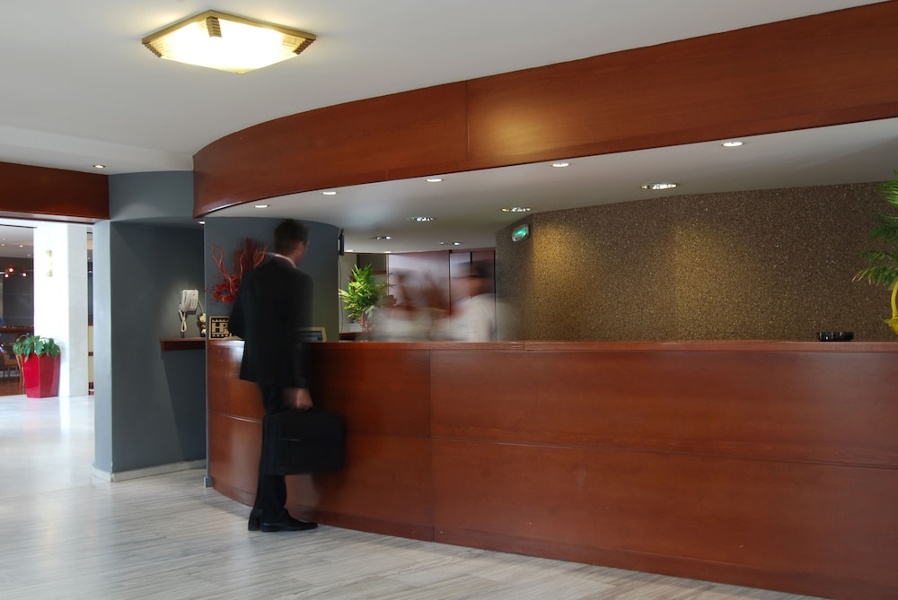 

Napoli - Agios Kirikos - Palatino Hotel