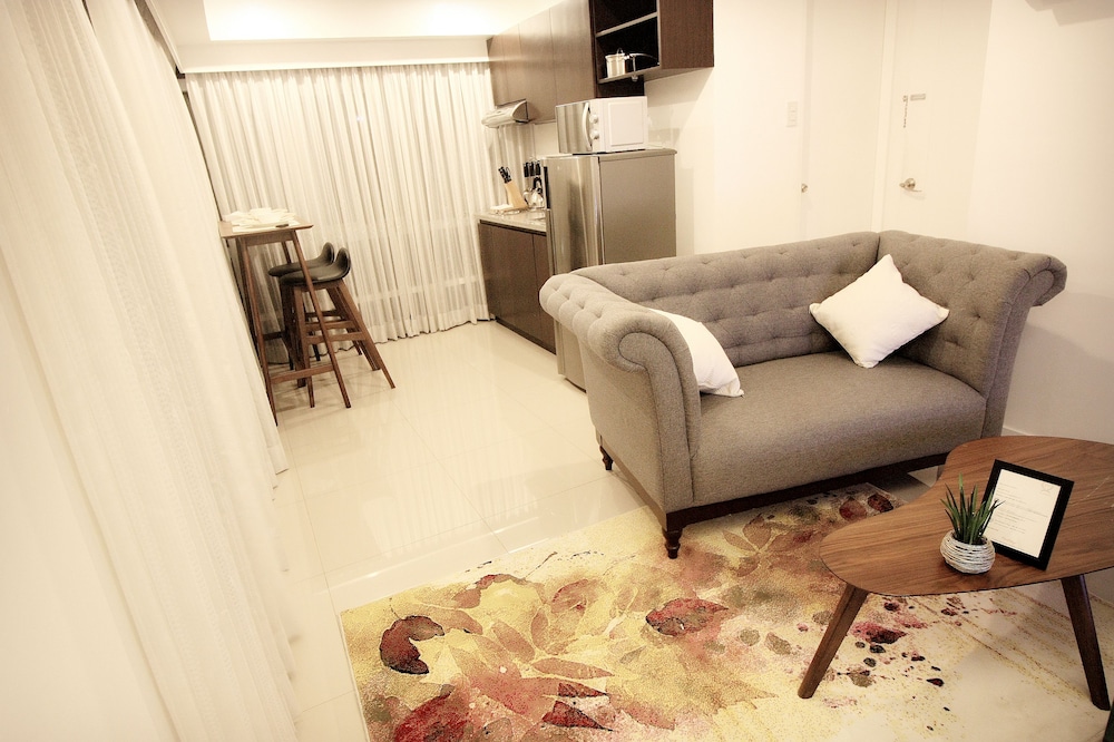 

Milano - Makati - MaxStays Max Style at Fort Victoria