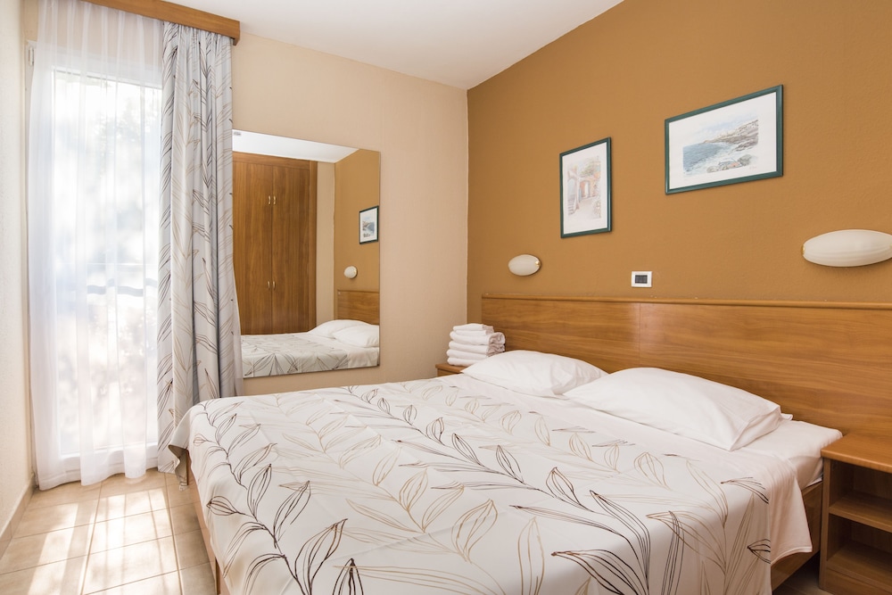 

Milano - Umag - Apartments Stella Plava Laguna