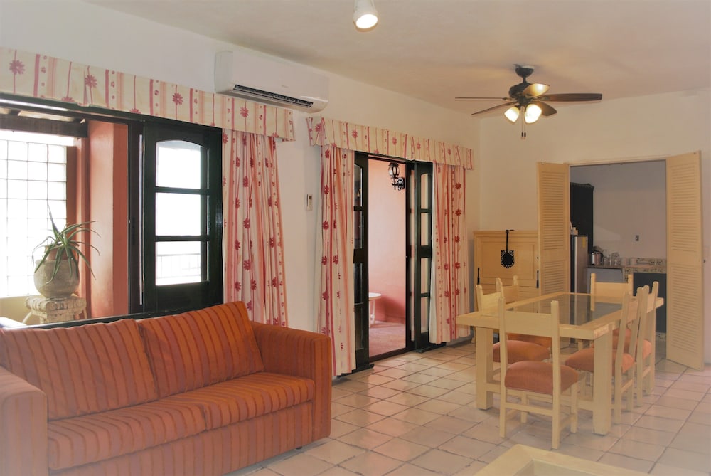 

Catania - Isla Mujeres - Hotel Belmar