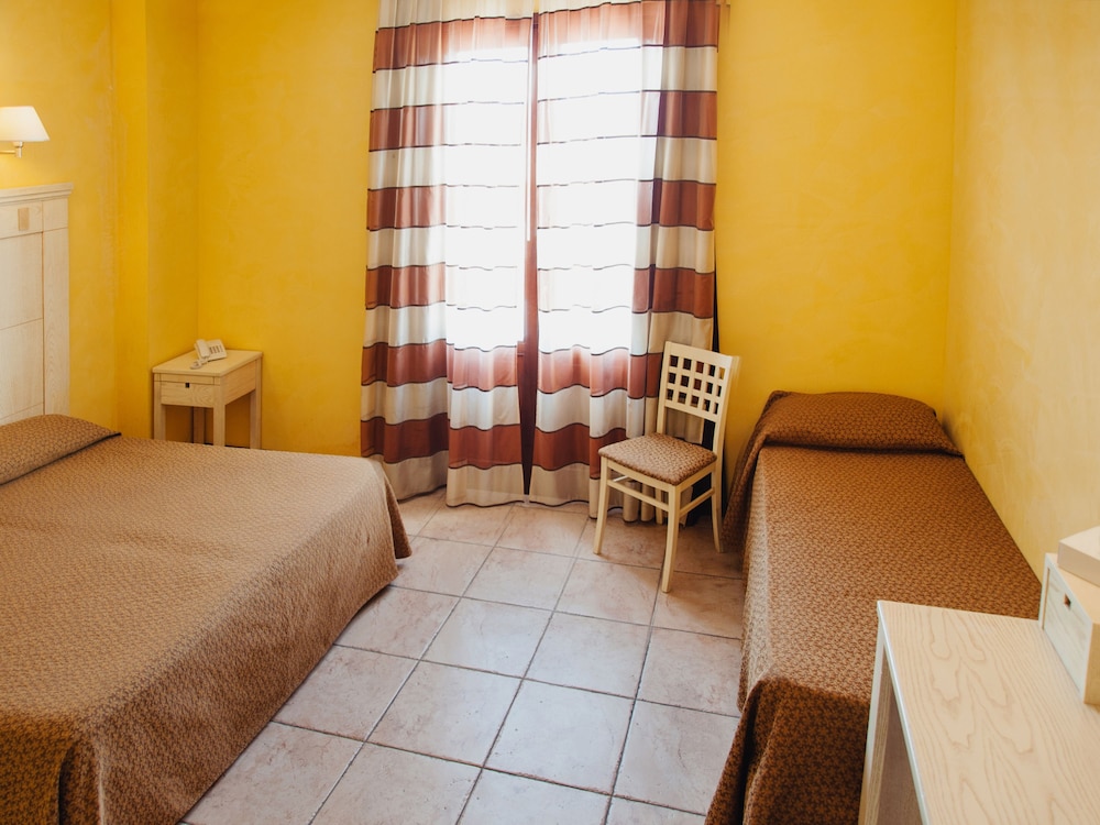 

Napoli - San Vito Lo Capo - Villa Zina Family Resort