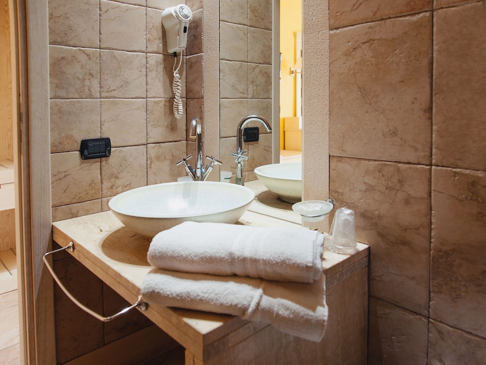 

Salerno - San Vito Lo Capo - Villa Zina Family Resort