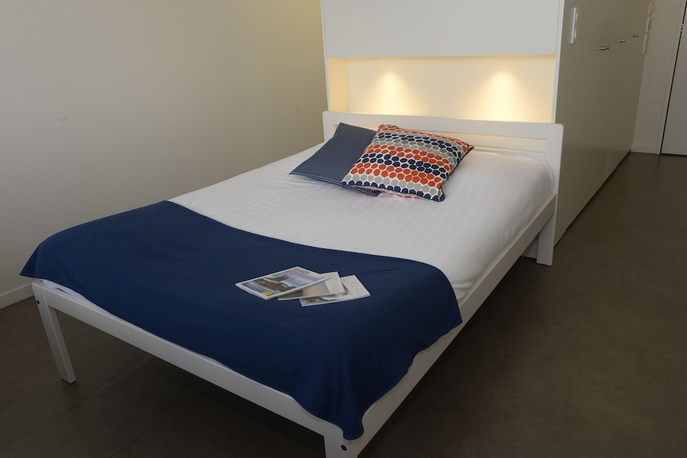 

Roma - Bruges, Gironde - Study Hôtel Bordeaux Lormont
