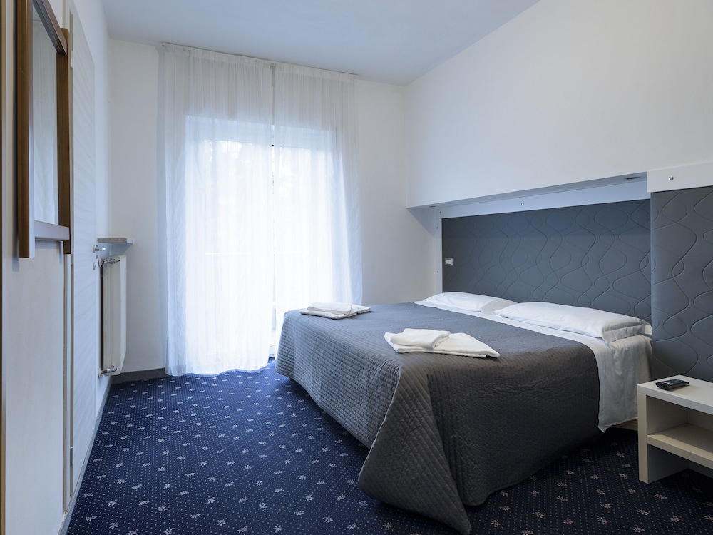 

Cagliari - Lago di Garda, Laghi Italia - Hotel Rubino