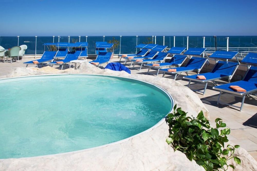 

Milano - Riccione - Hotel International