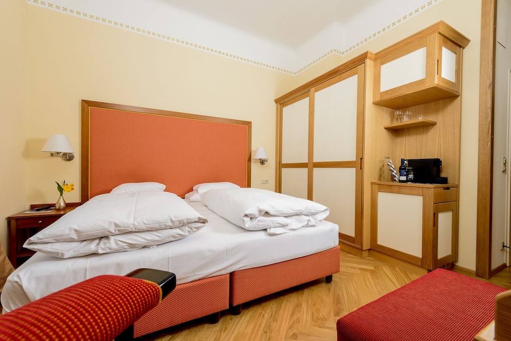 

Milano - Bad Vöslau - Hotel Herzoghof